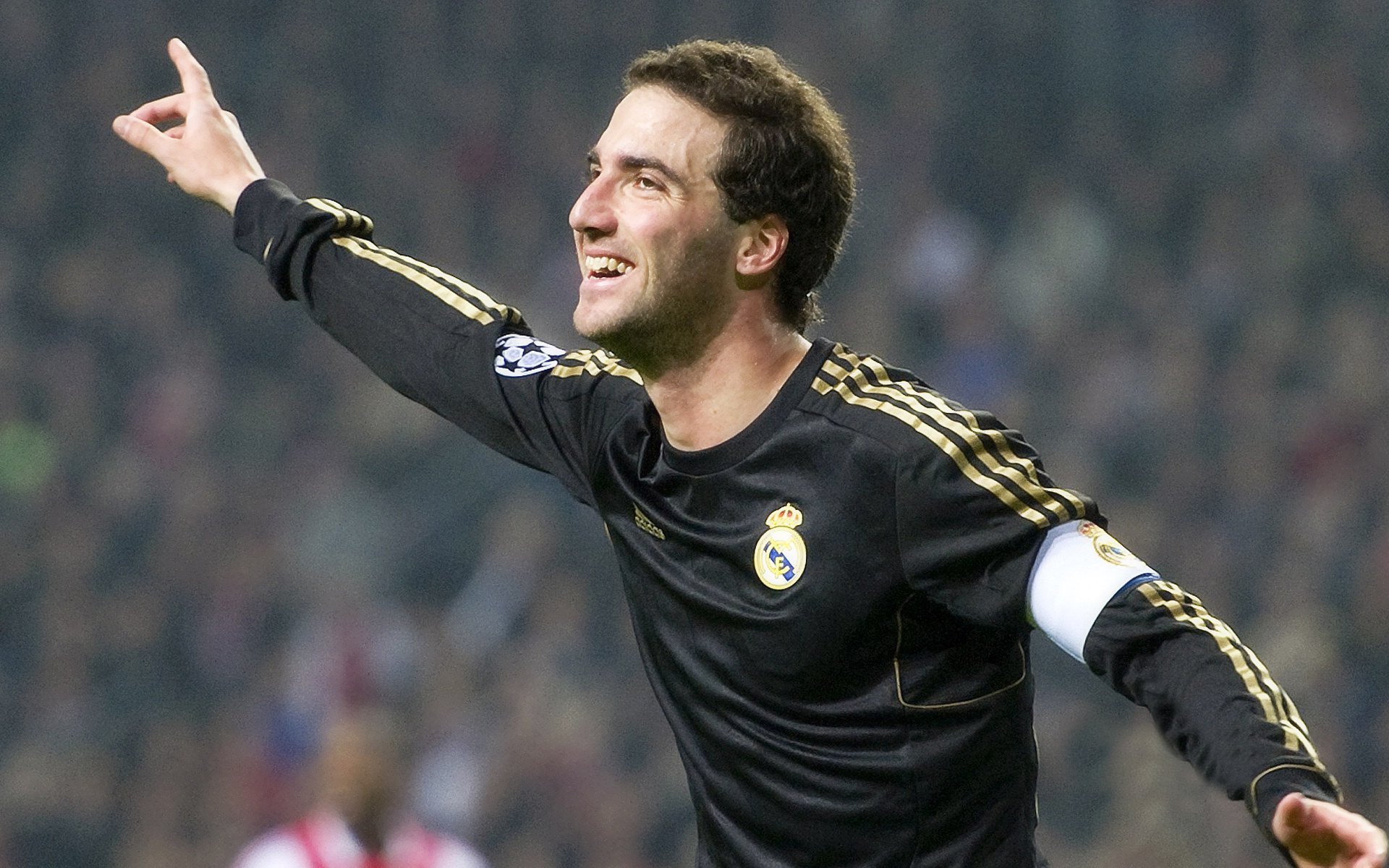 “德甲决战在即:领跑队伍士气高昂”,德甲收官战